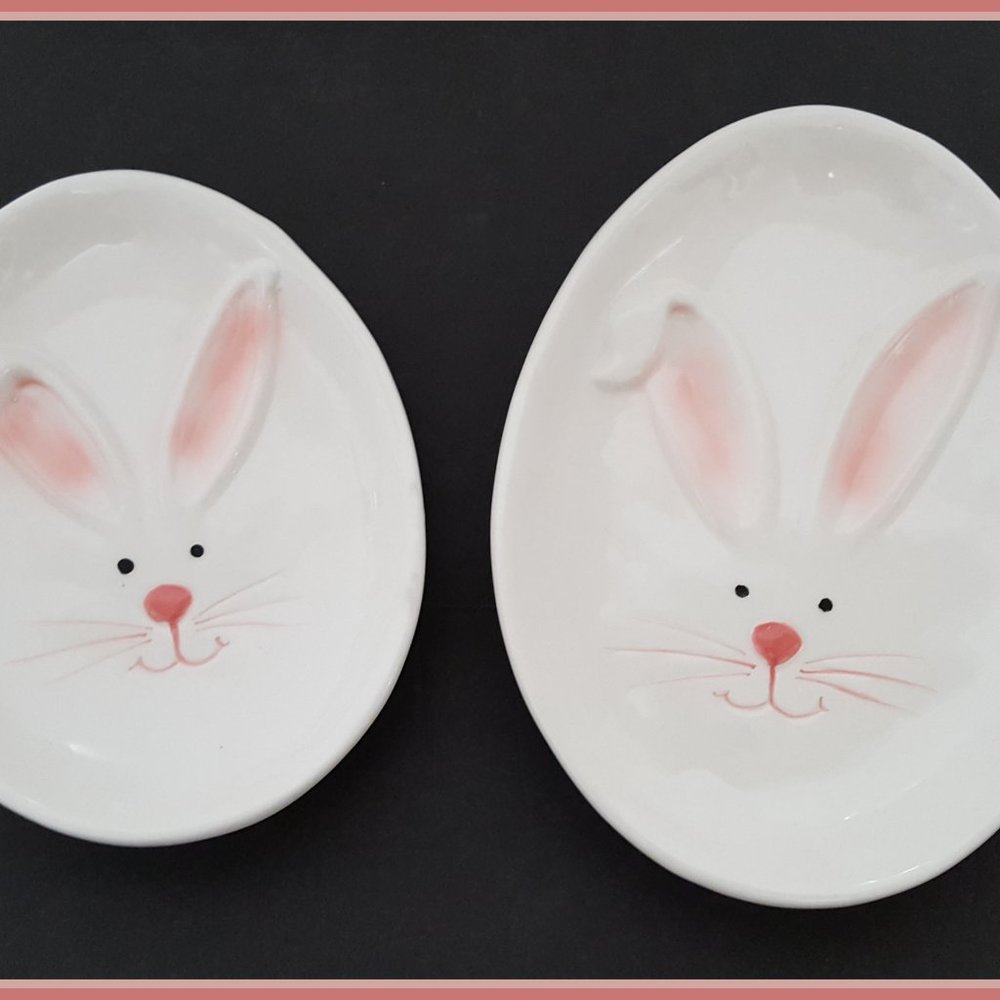 NEW Set of 2 Adorable Easter Bunny Face Oval Ceramic Plates